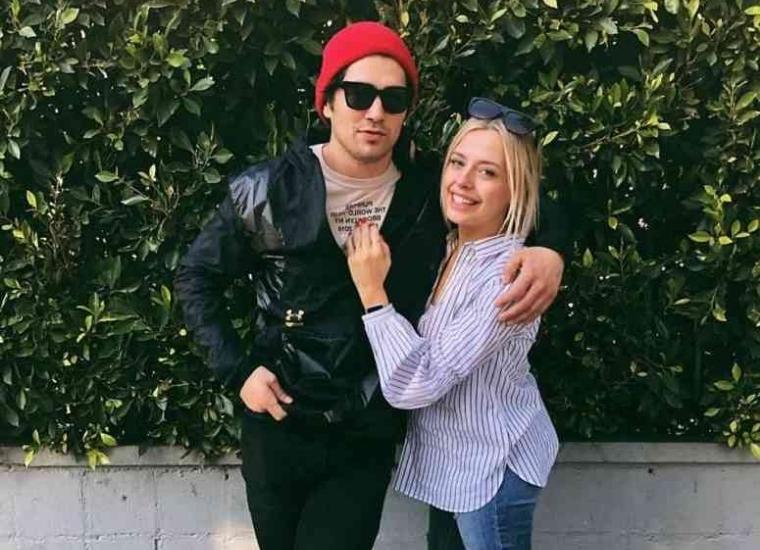Corinna Is Currently Single After Dating Several Internet Celebrities!